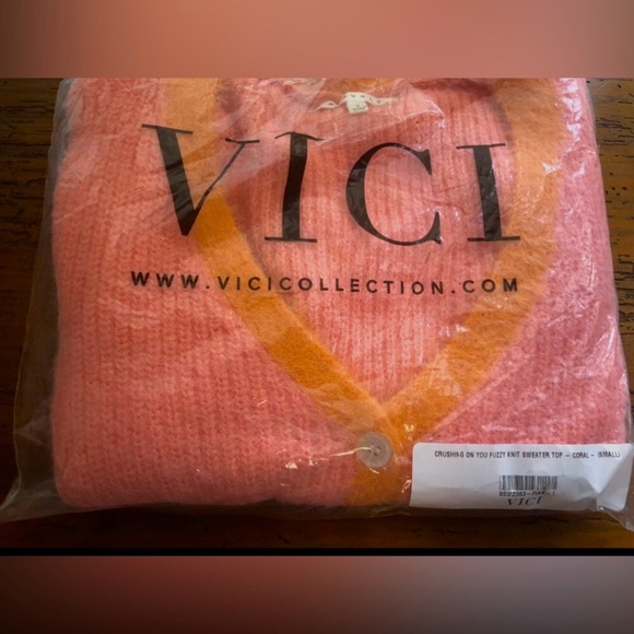 VICI fuzzy eyelash style sweater NEW cropped, short sleeve, coral RE $60 S - Picture 10 of 16